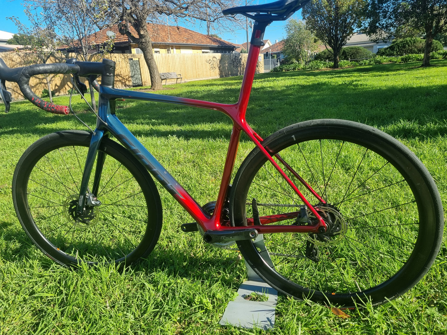 Giant TCR Advanced SL 1 2nd Hand M/L 2021 Navy/Gloss Metallic Red