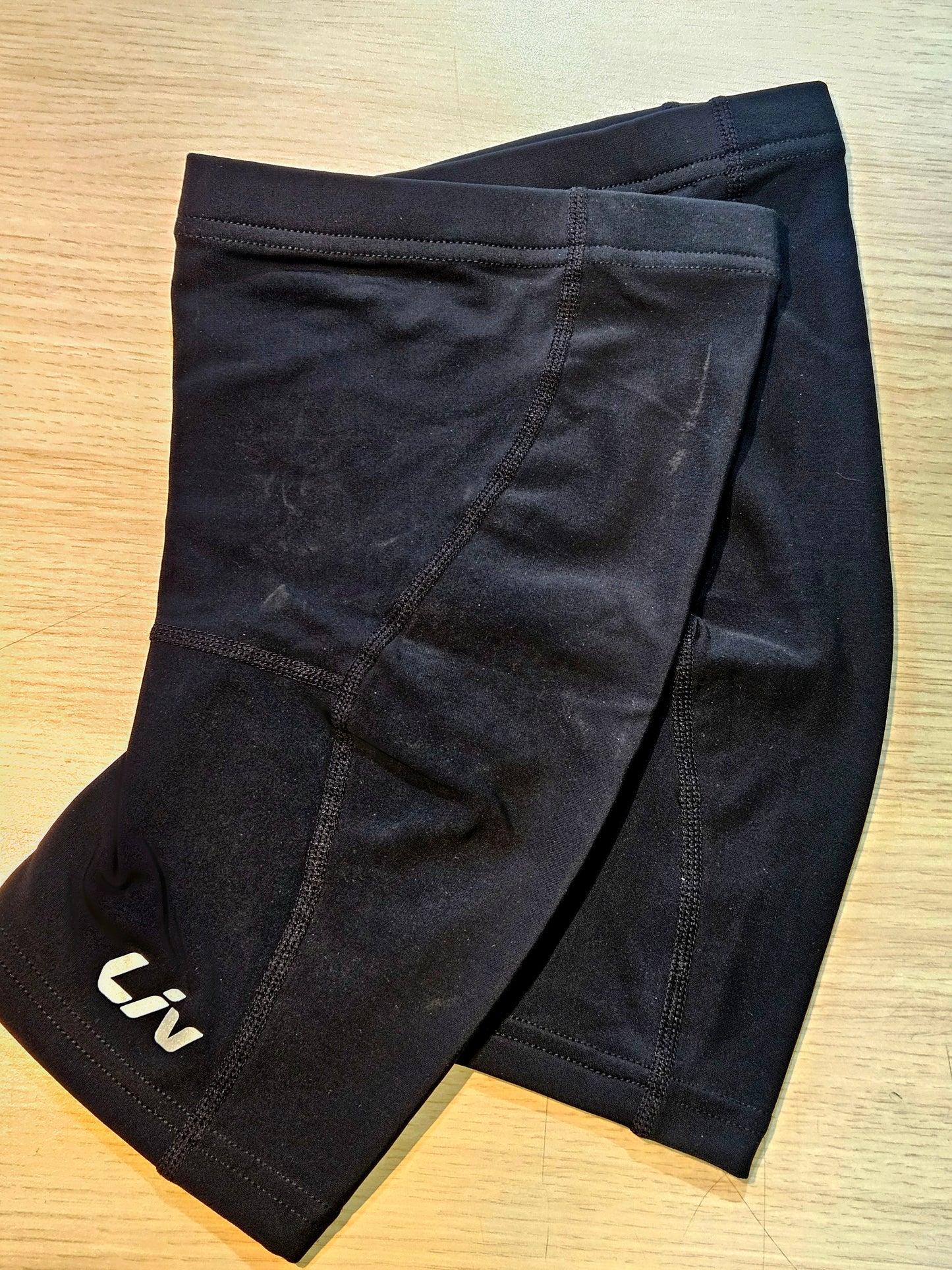 LIV KNEE WARMERS - MEDIUM